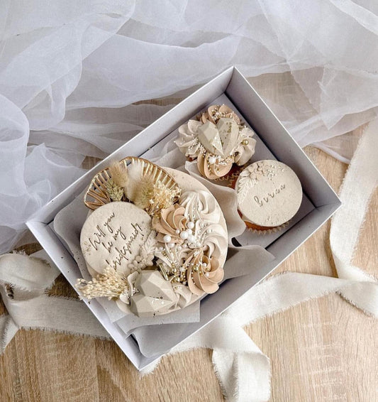 Eco-Friendly Bento Box for 2 Cupcakes and Cake Board – Perfect for Bakers image 1