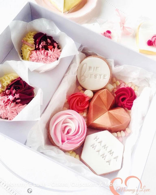 Multi-Purpose Treat Box with 2 Cupcake Cavities, White Insert, and Clear Lid image 0