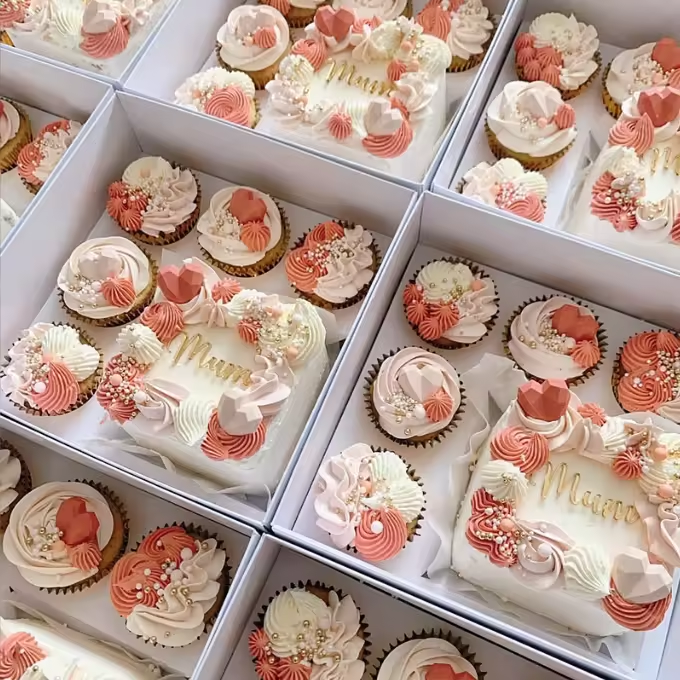 Bento Box with 8 Cupcake insert and Clear Lid- 12in x 10in x 4.5ini 10 image 4